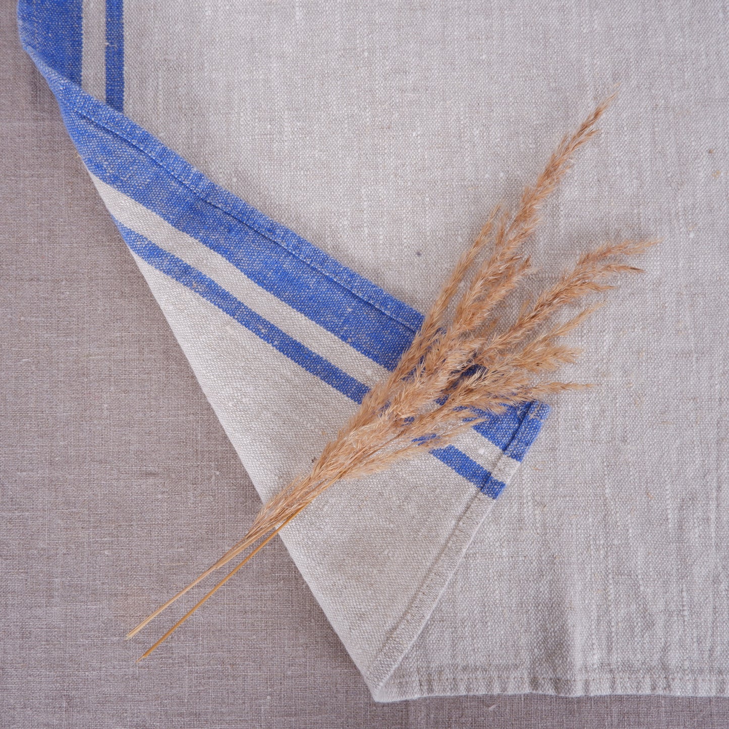 Natur - blue striped - linen napkin - Blue Edges