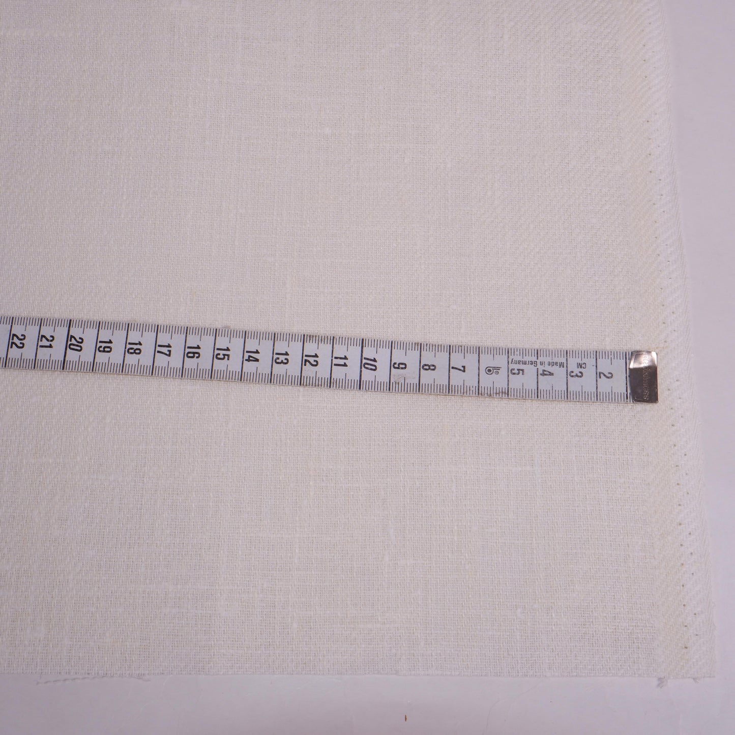 Offwhite -twill - linen fabric - 560H