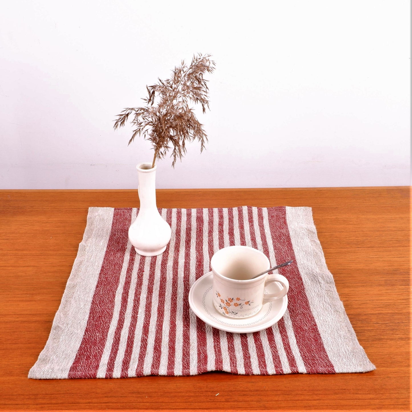 Natur - red wine - striped linen napkin - Provence
