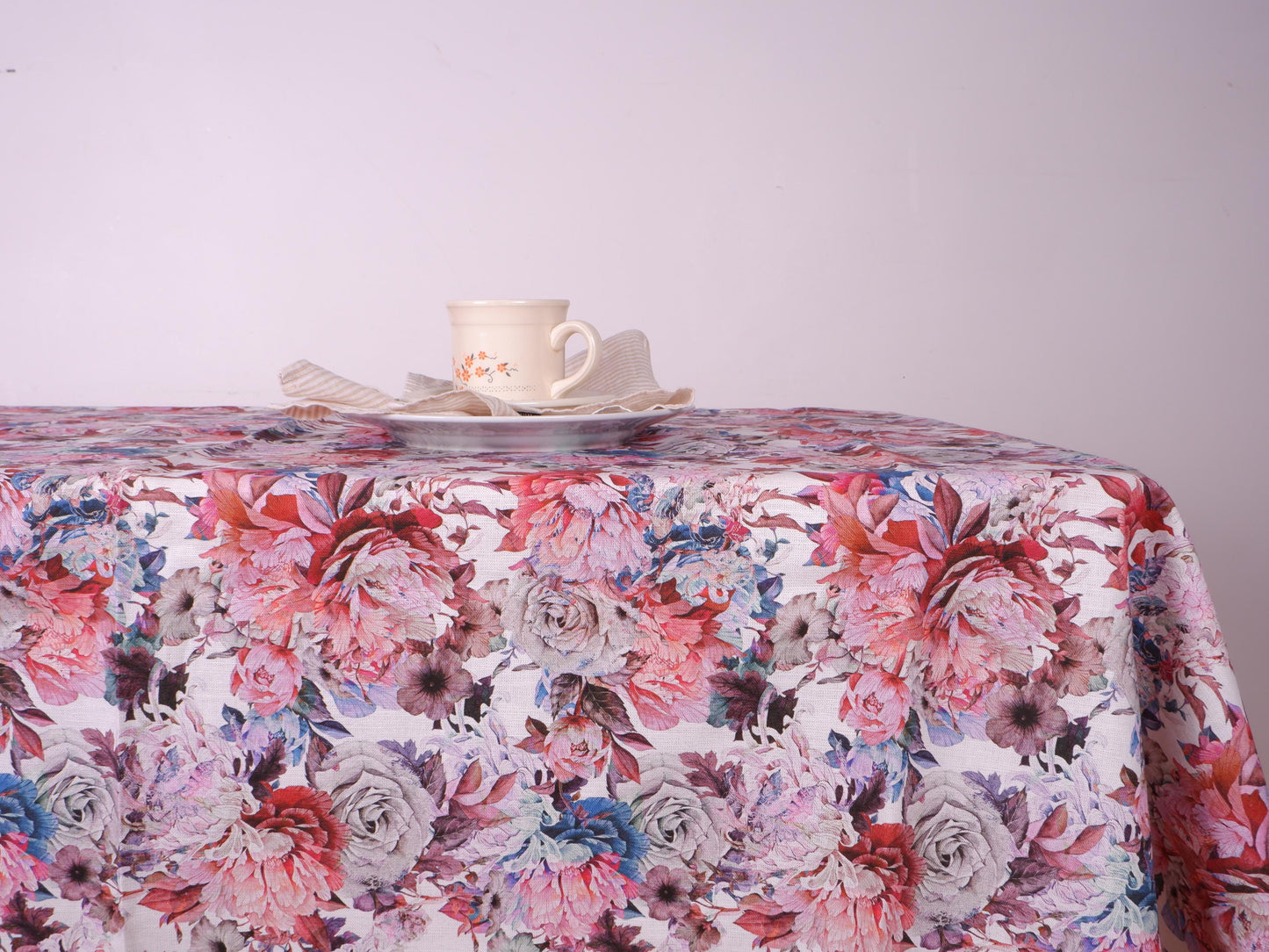Floral tablecloth - Dahlias