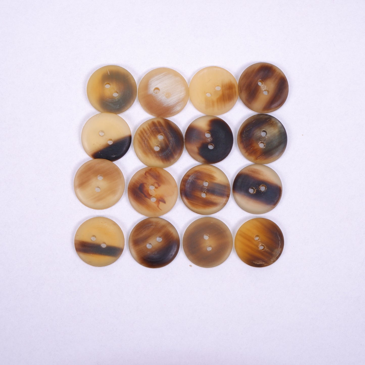 Horn buttons - size 18 mm -  2 holes