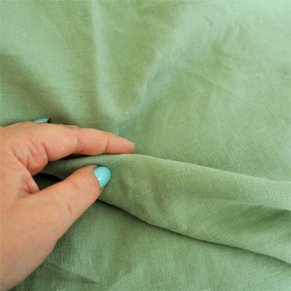 Pistachio green- linen fabric - 180g/² - 5879M