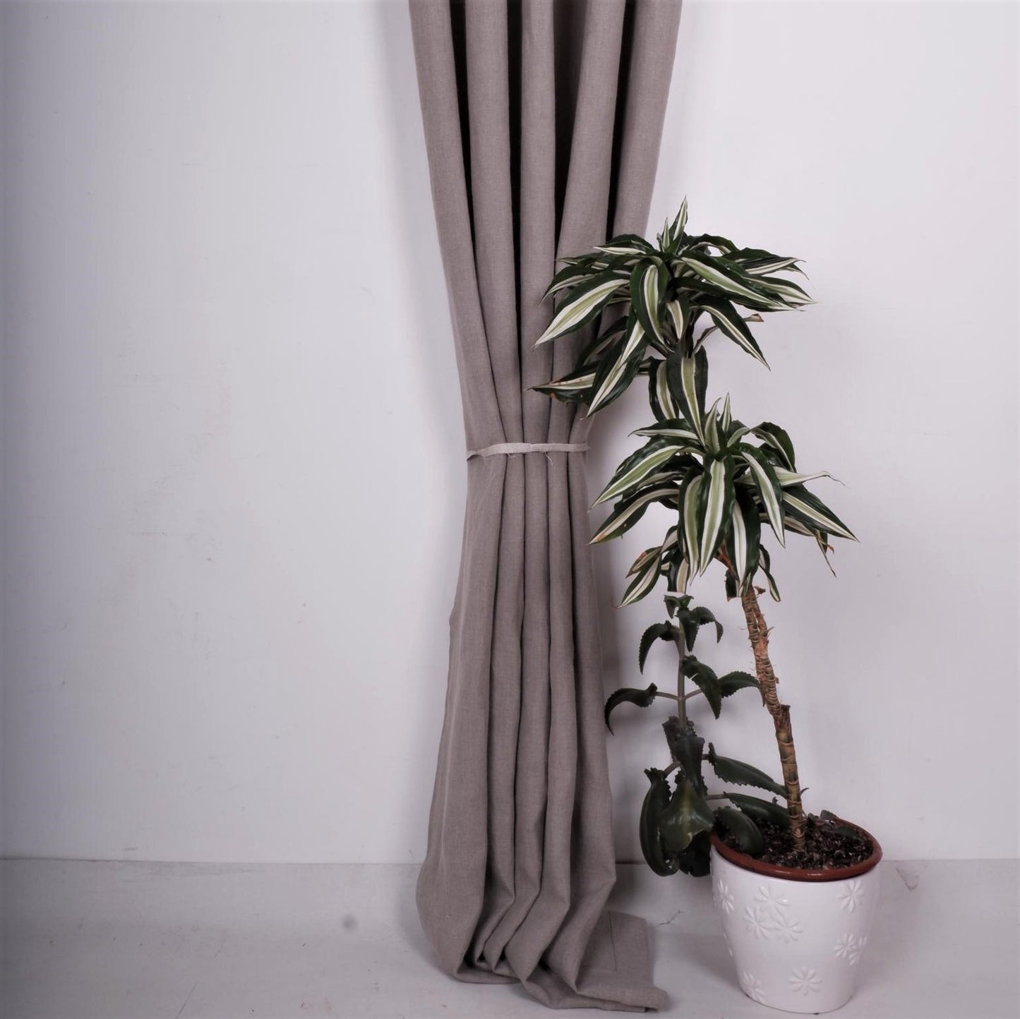 Natur linen curtain - grommet header