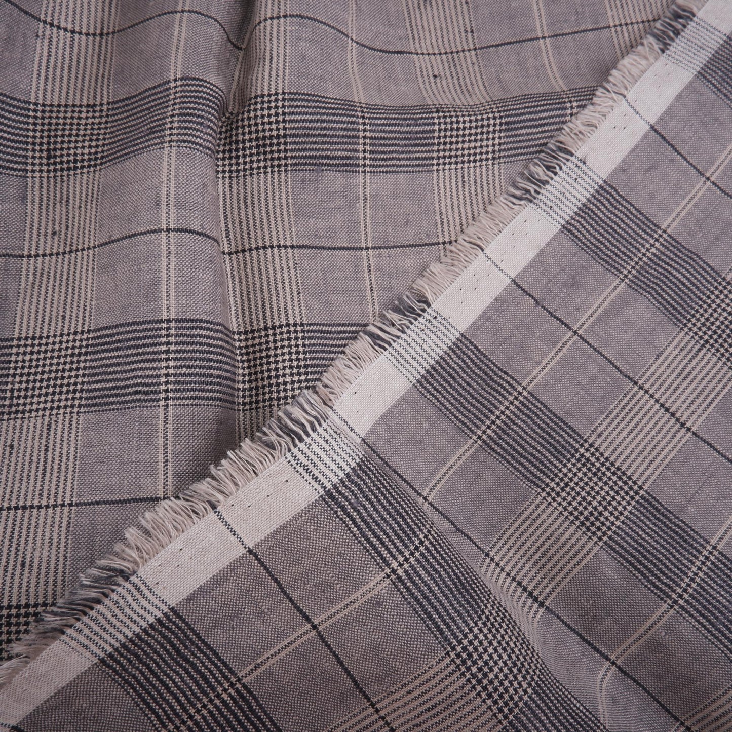 Linen fabric in grey natur checks - 9932