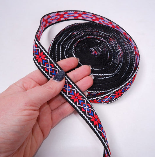 Red Flower - Folk art trim - 20mm