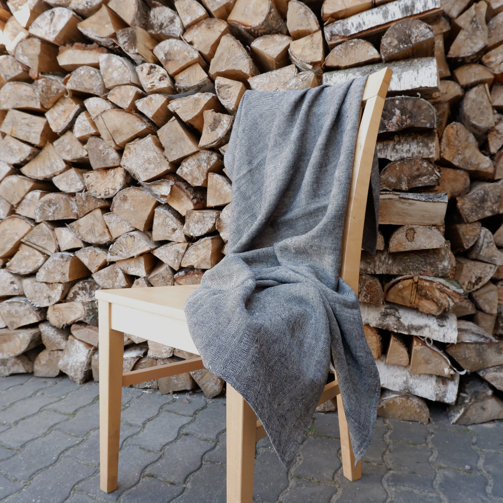 Herringbone Black - linen blanket
