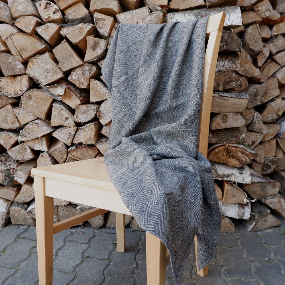 Herringbone Black - linen blanket