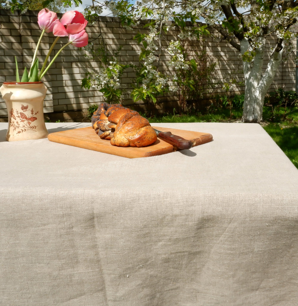 Linen tablecloth - solid color
