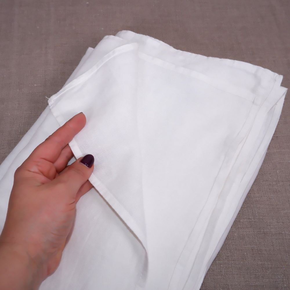 Offwhite linen - bed sheet