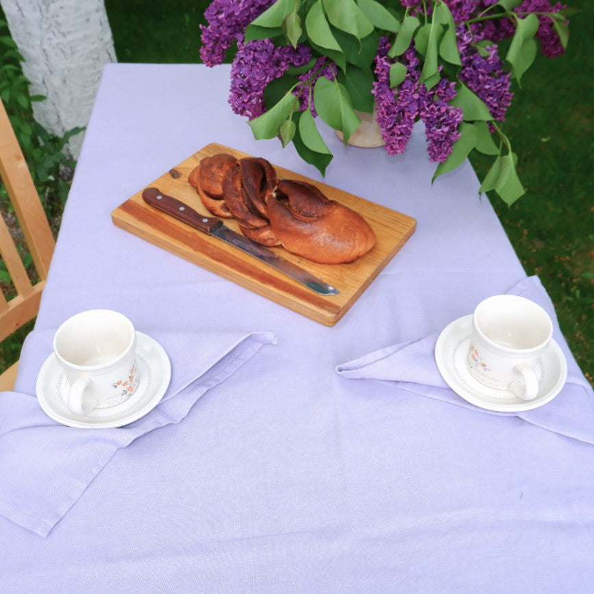 Linen tablecloth - pale purple