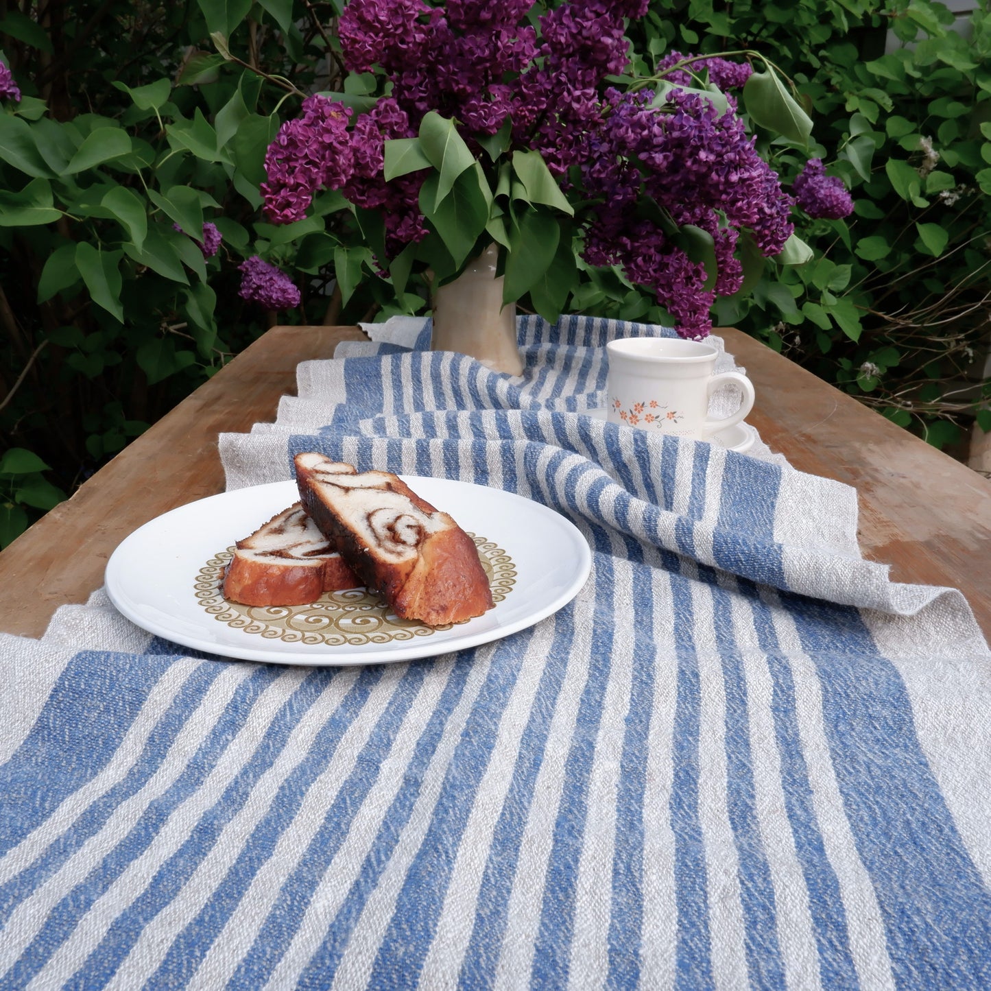 Navy blue  - linen table runner - Provence -  washed