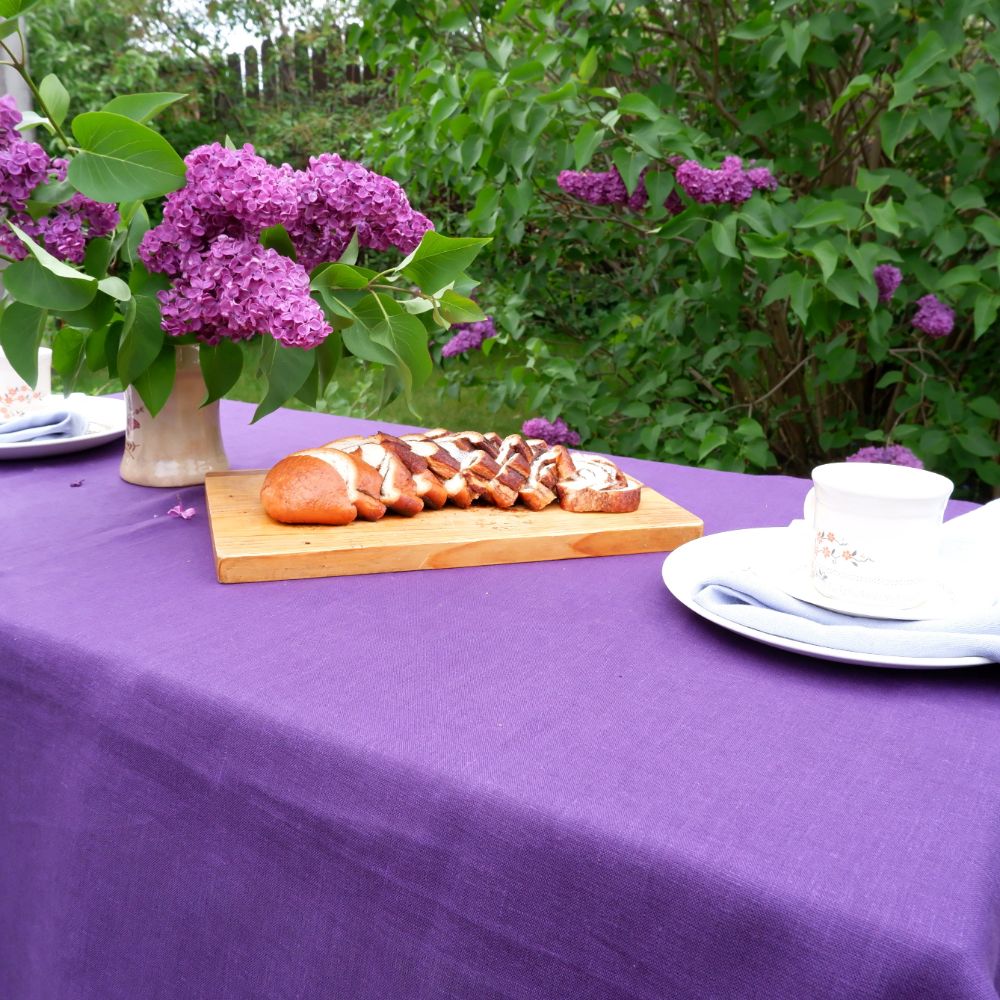 Linen tablecloth - purple