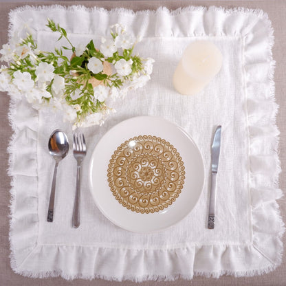 Ruffled offwhite linen napkin
