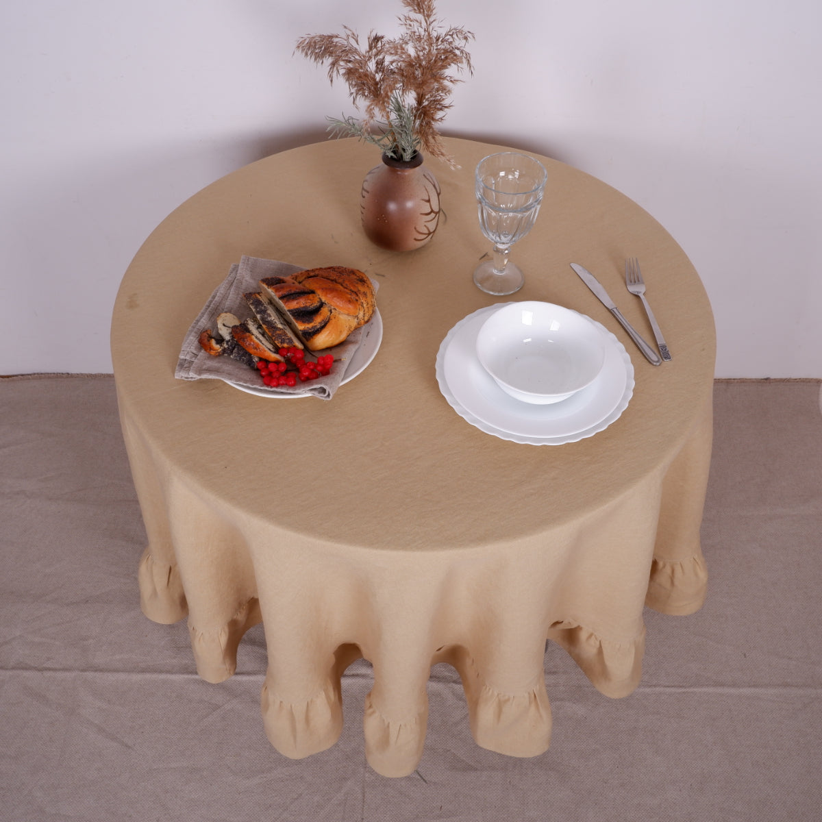 Round linen  tablecloth - with ruffles