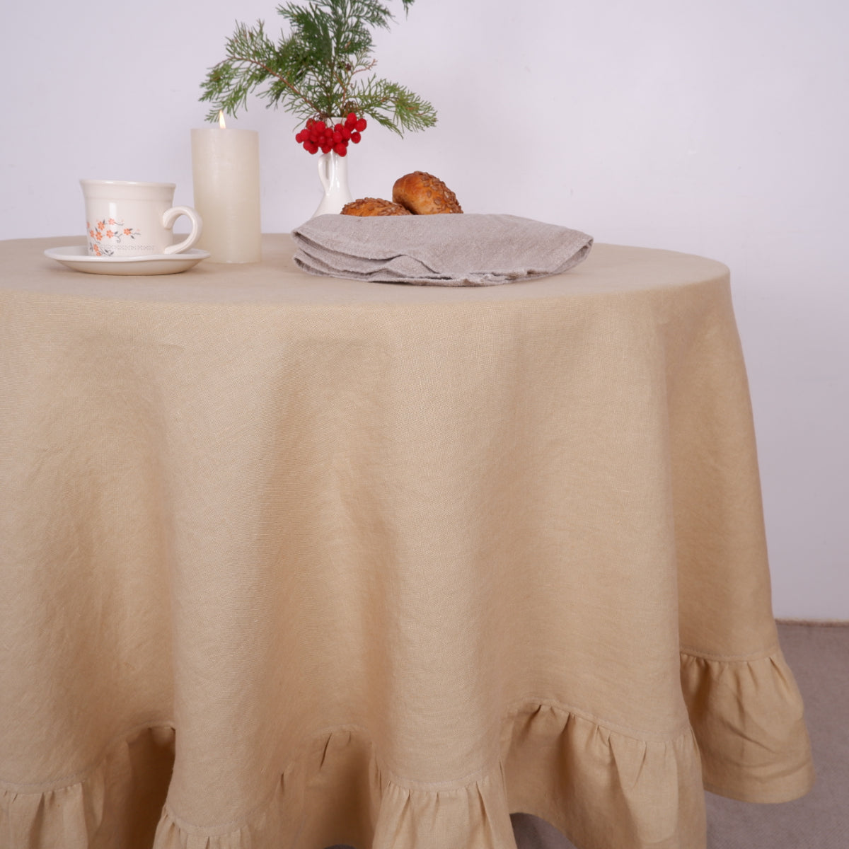 Round linen  tablecloth - with ruffles