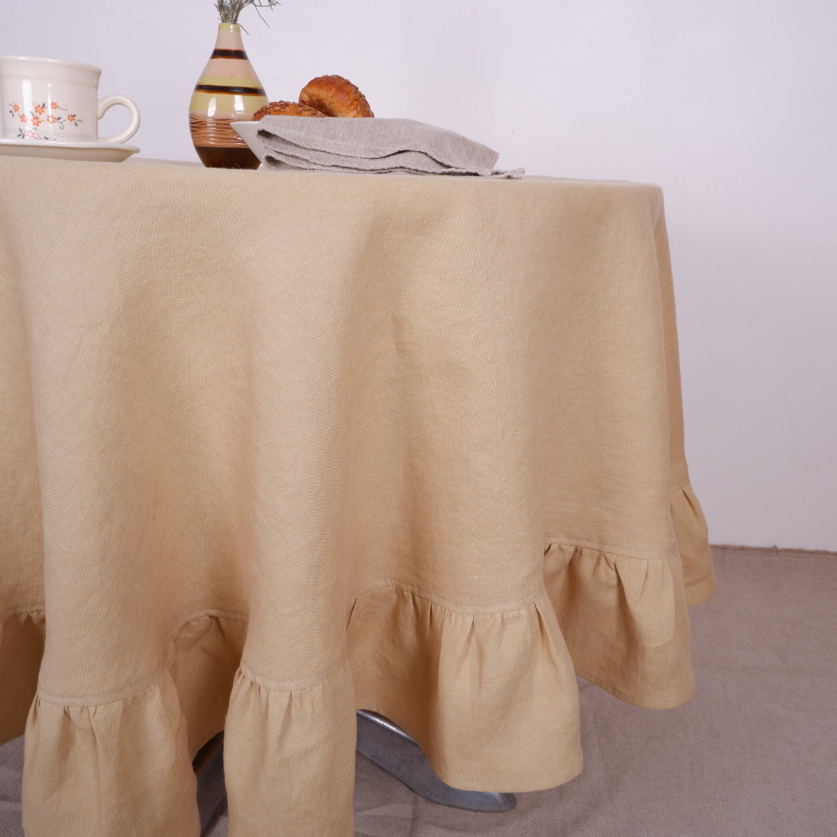 Round linen  tablecloth - with ruffles