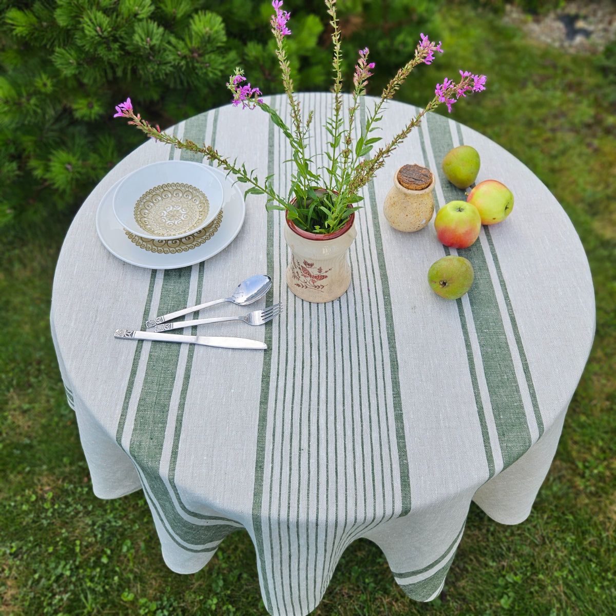 Round linen tablecloth - Village green