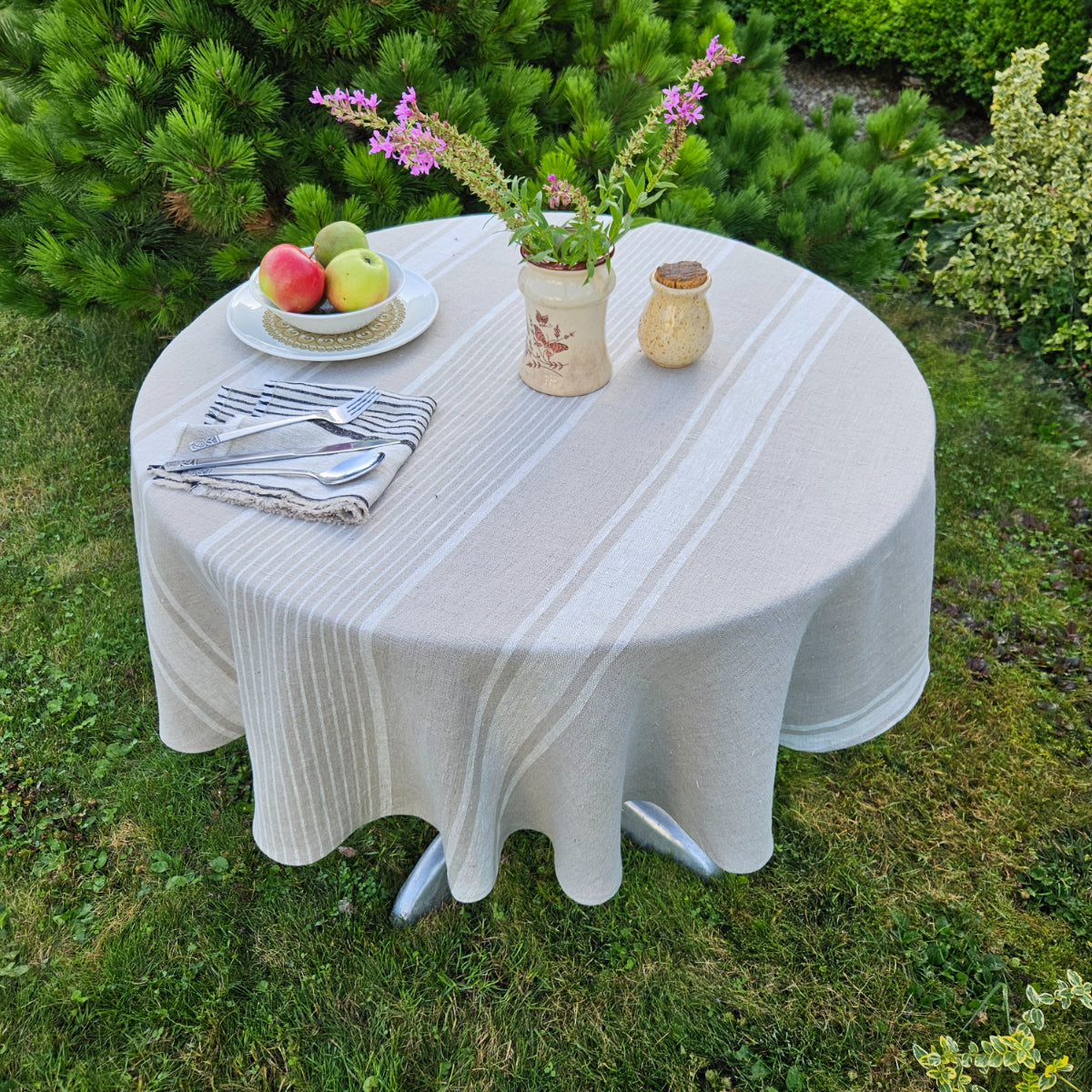 Round linen tablecloth - Village Natural