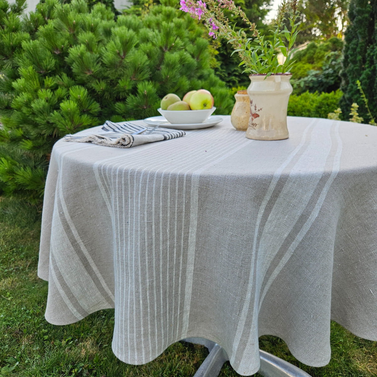 Round linen tablecloth - Village Natural