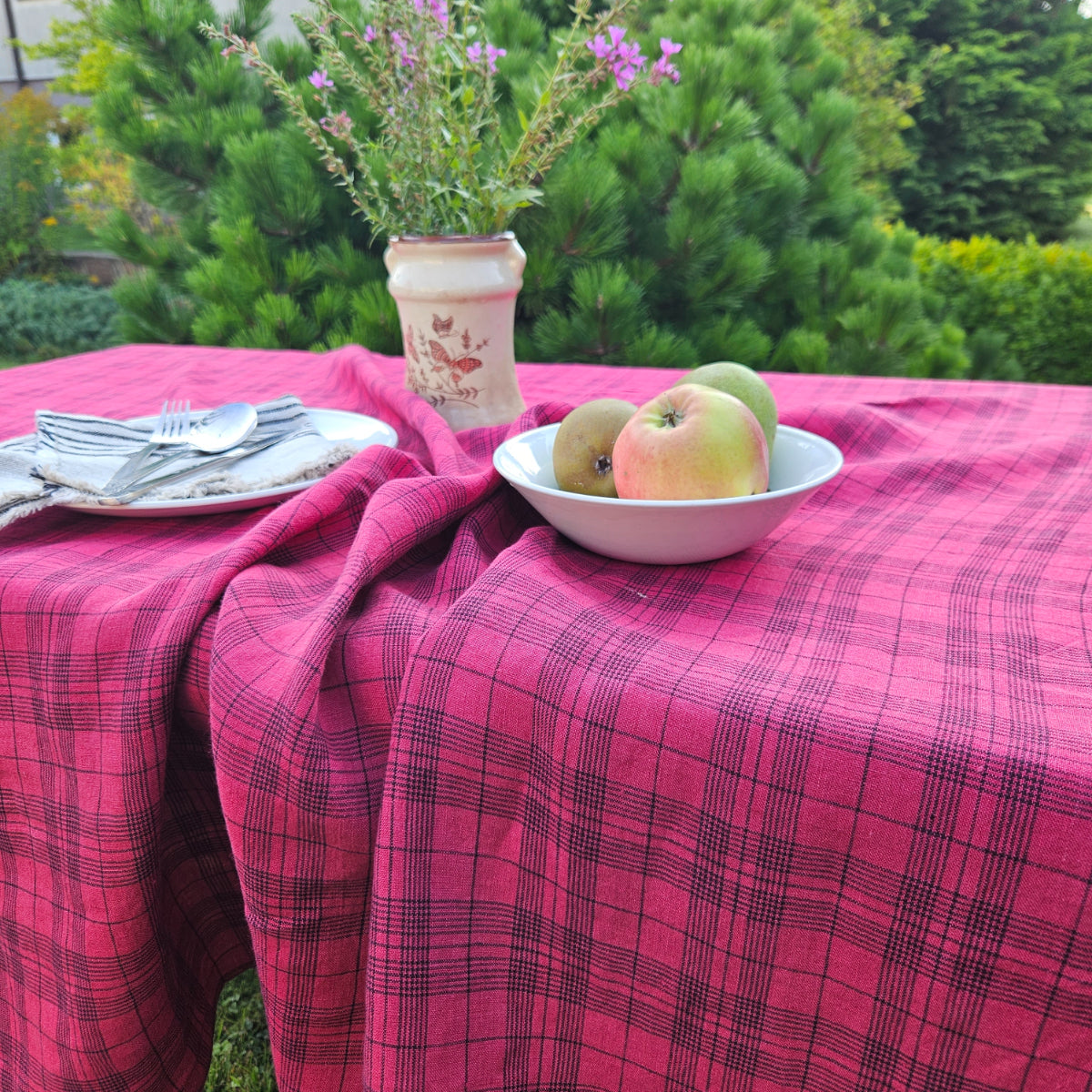 Linen tablecloth - Raspberry checks