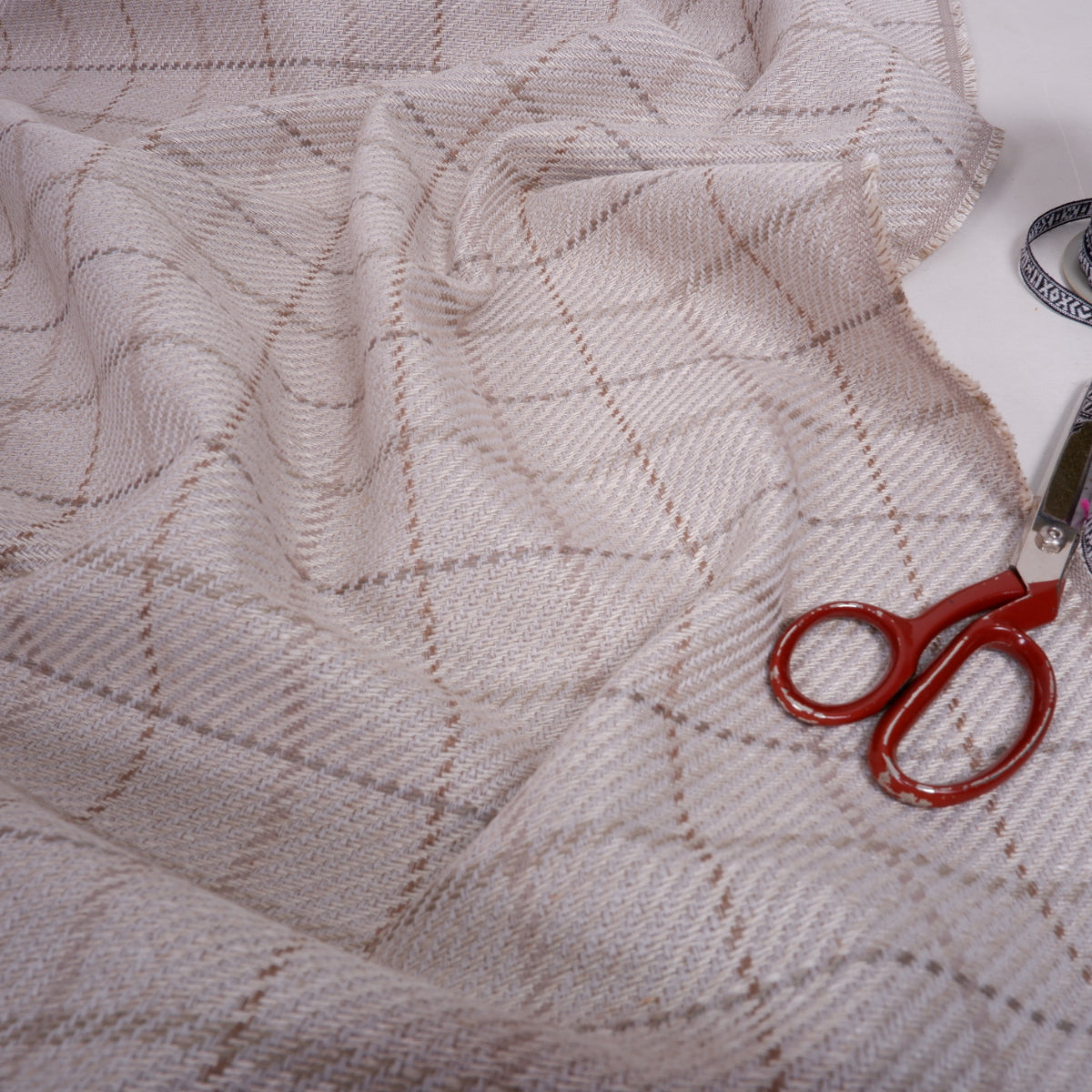 Brown and white checks - Extra Heavy linen blend fabric - T024H