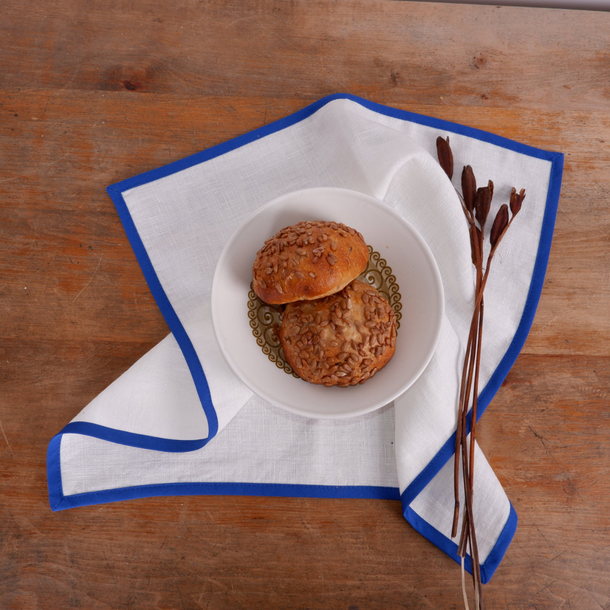 White linen napkin -  Blue hem