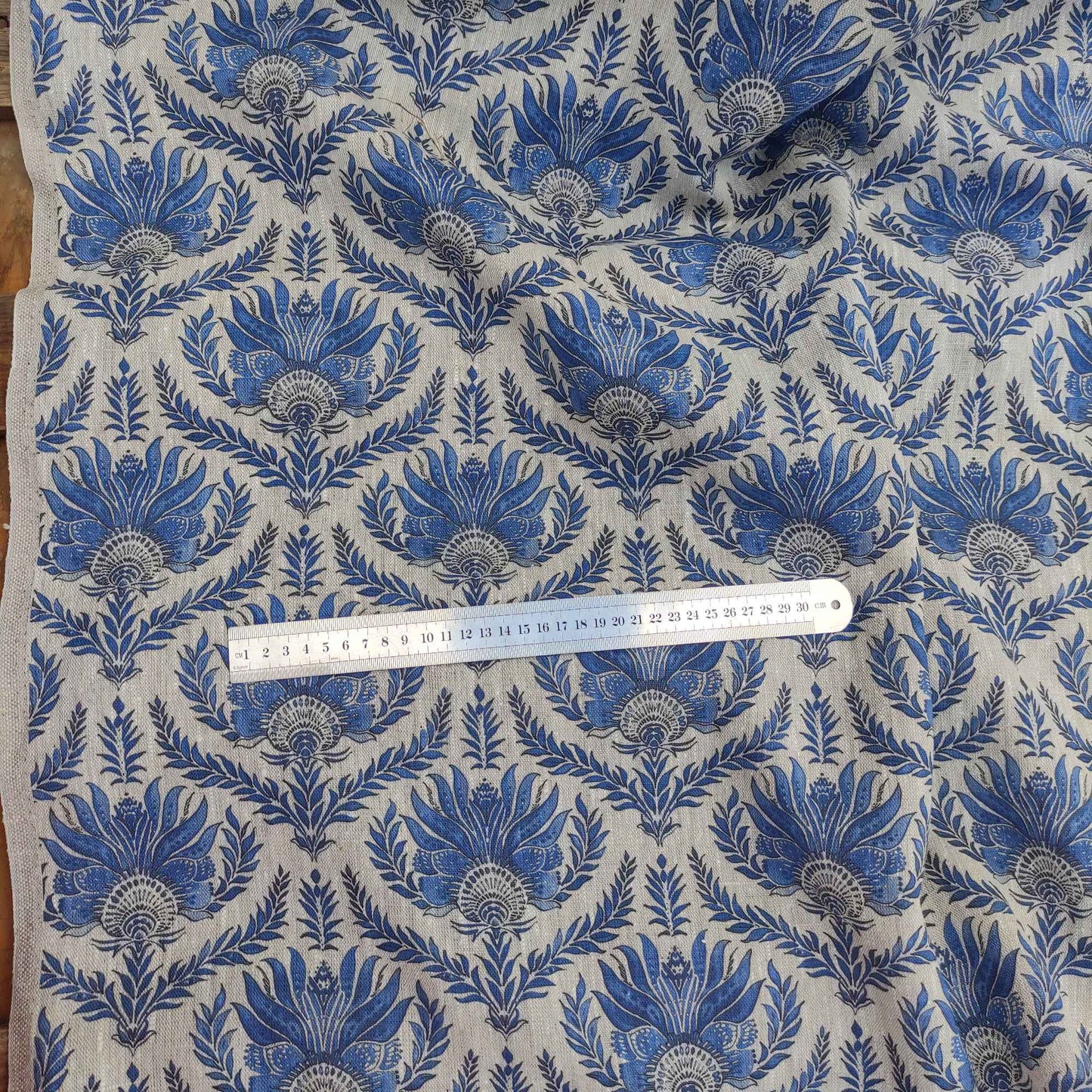 Floral linen fabric - French print in indigo blue LL305P