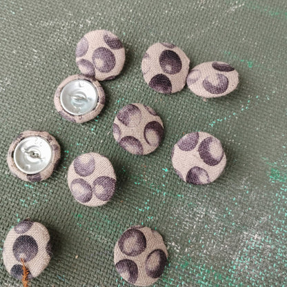 Linen Buttons in polka dot linen 295P