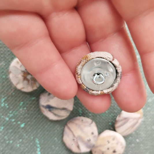 Linen Buttons in Beige floral  9901P
