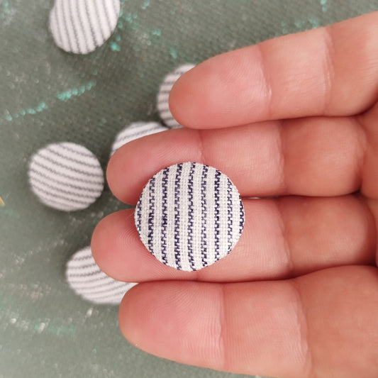 Linen Buttons in Mini stripes blue white 272P