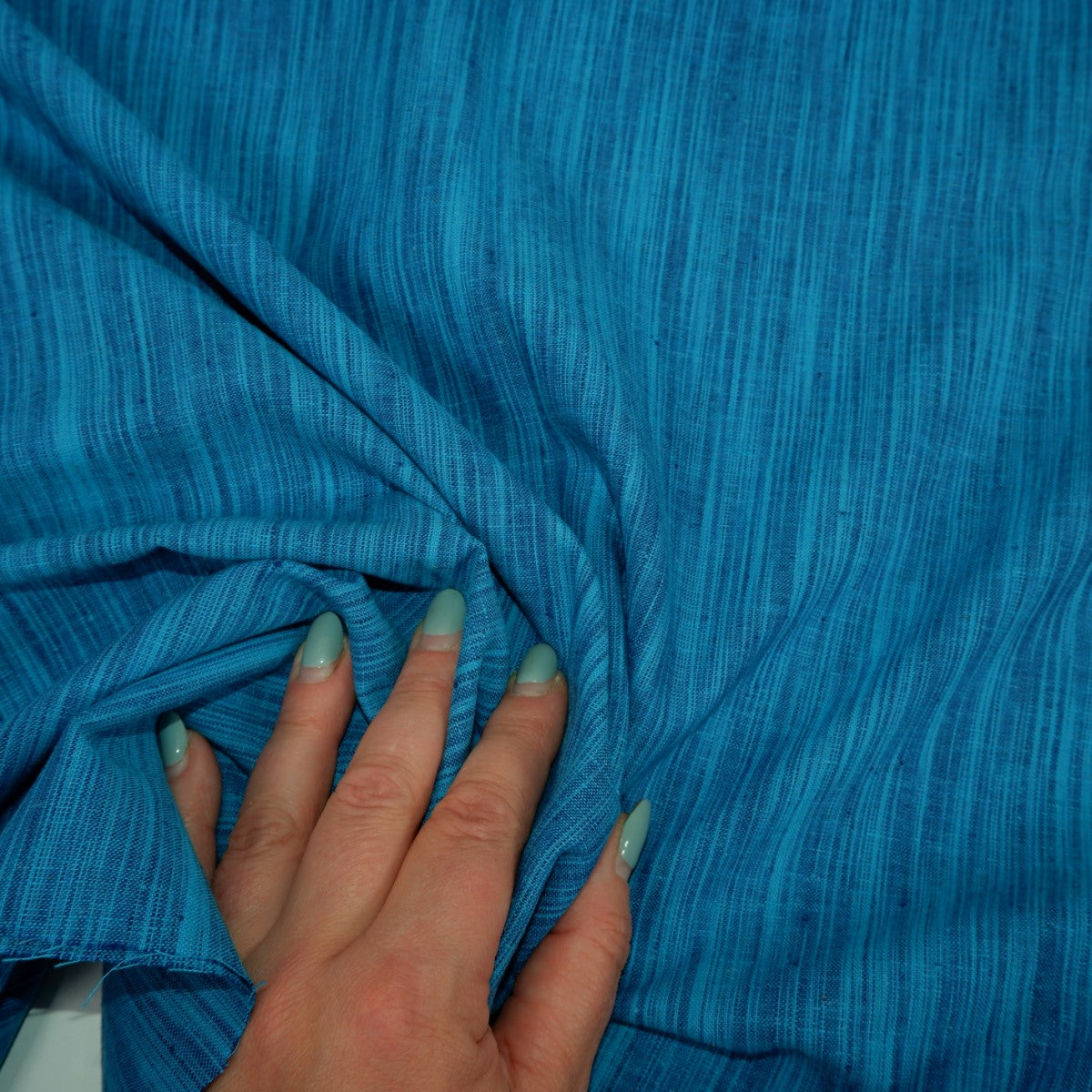 Tiny stripes - blue linen fabric - T146