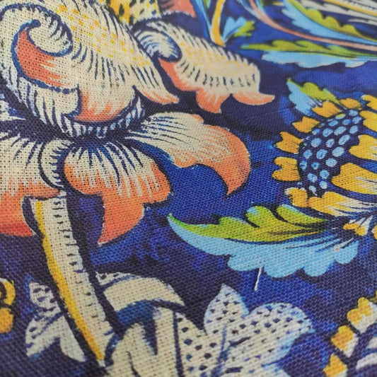 William Morris Wey  - Printed linen fabric - LL362P