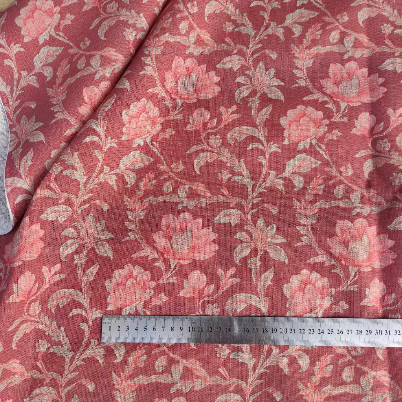 Red Roses Printed linen fabric - LL364P