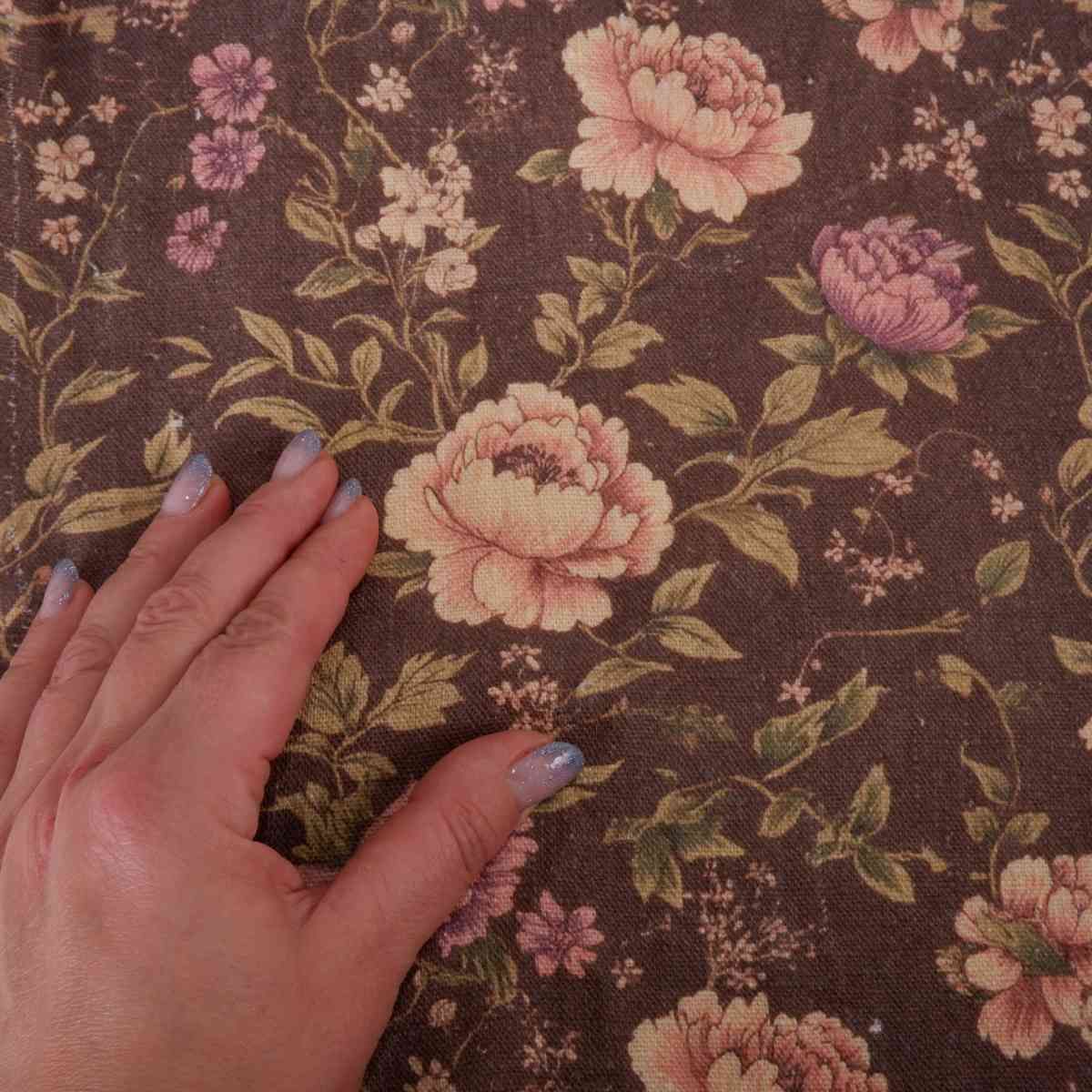 Provence Peonies - Printed floral  linen fabric - LL372P
