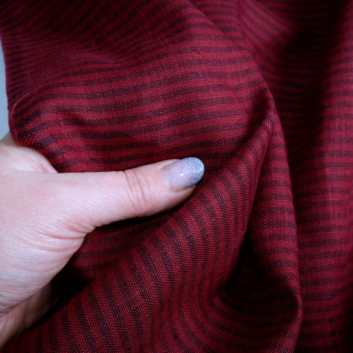 Bordo and black stripes - linen fabric - T129