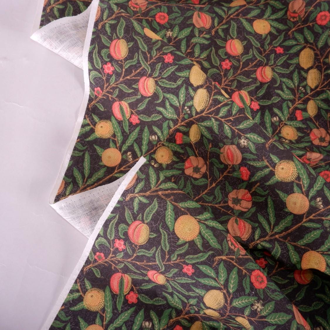 William morris Pomegranate 100% LINEN Art and crafts Fabric, William Morris 200gsm flax linen fabric Strawberry thief Willow