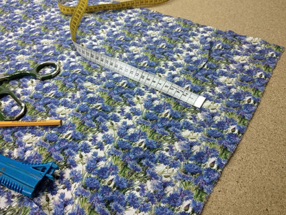 100% linen fabricwith cornflower print -  Medium weight  or heavy  -  for blouses dresses curtains scarves 059