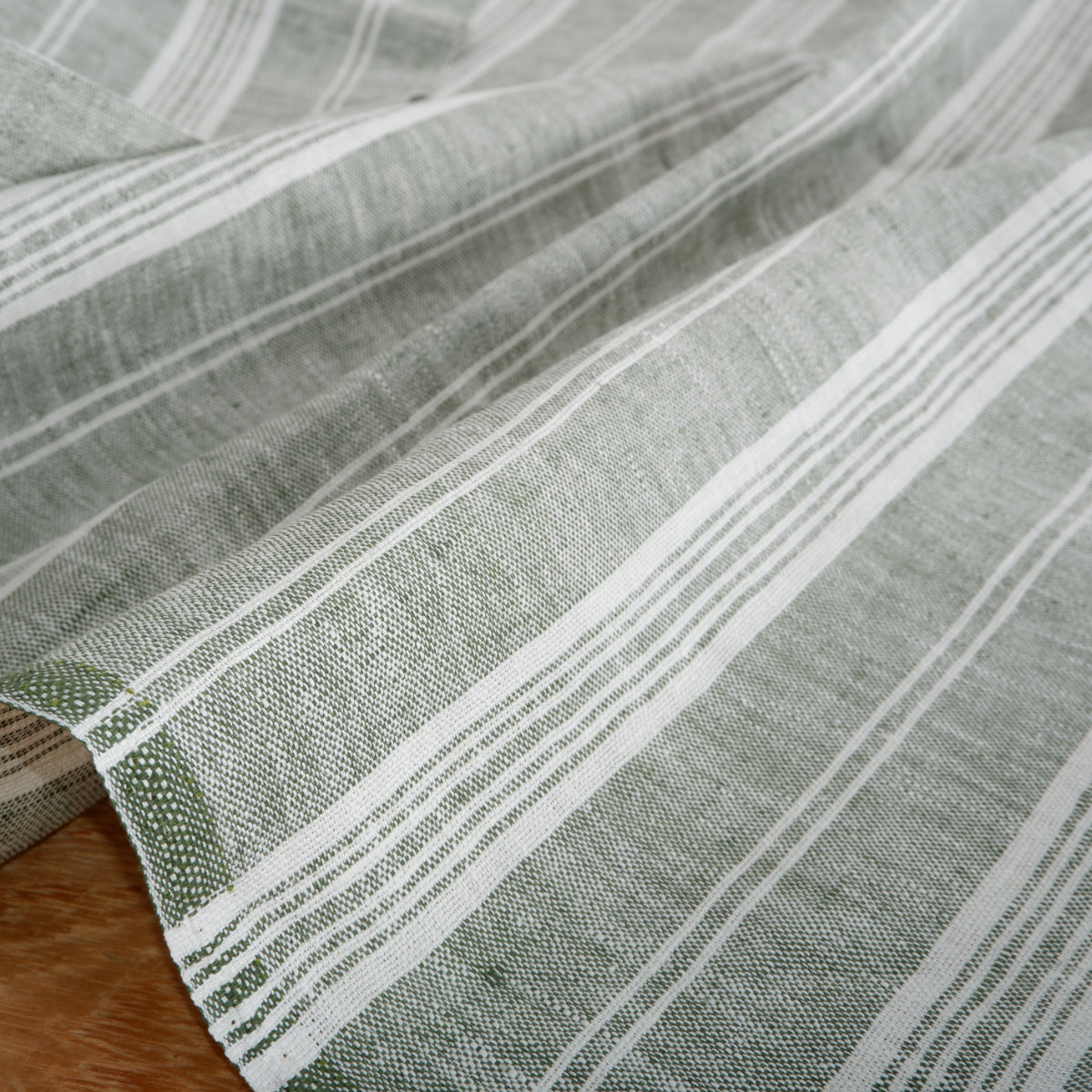 Green COTTAGE stripes - heavy linen fabric - T310