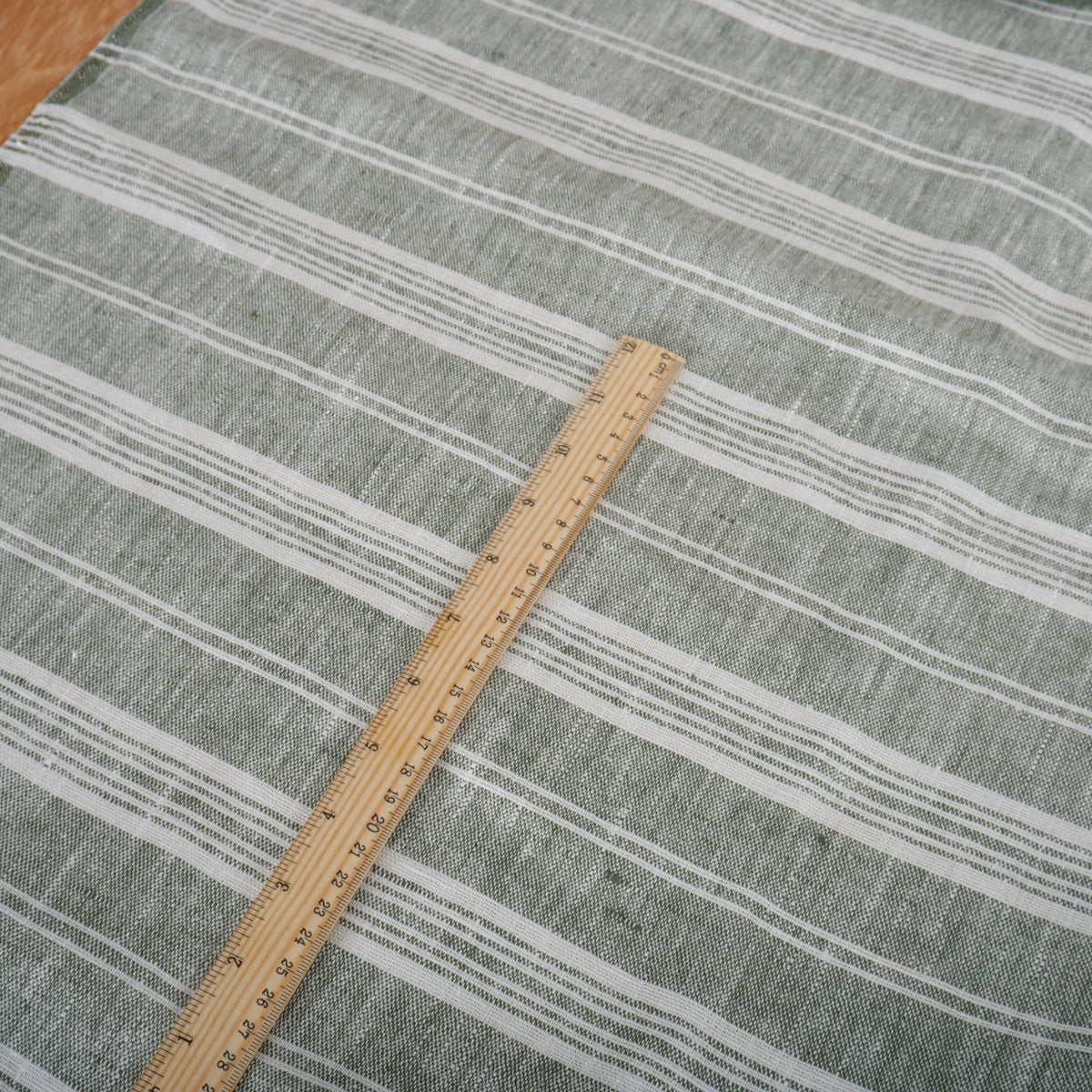 Green COTTAGE stripes - heavy linen fabric - T310