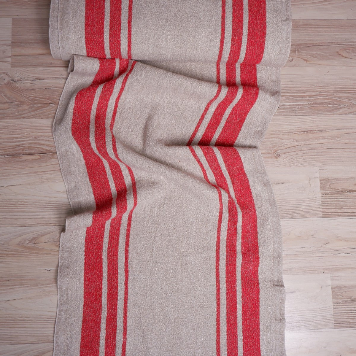 Red stripes in linen fabric - sack weave - Grainsack - 055A