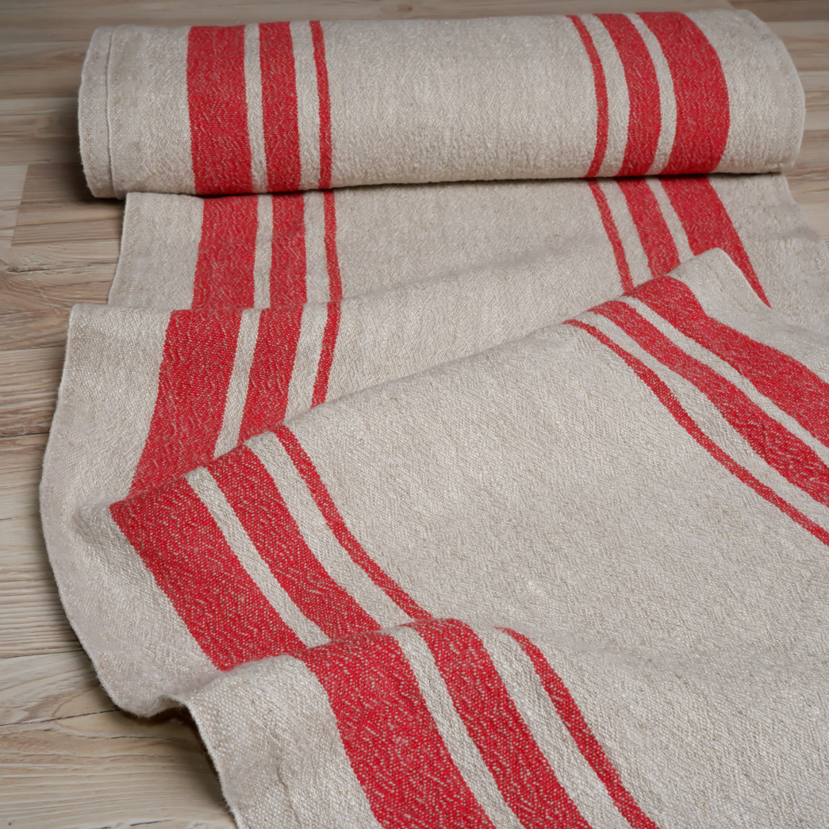Red stripes in linen fabric - sack weave - Grainsack - 055A