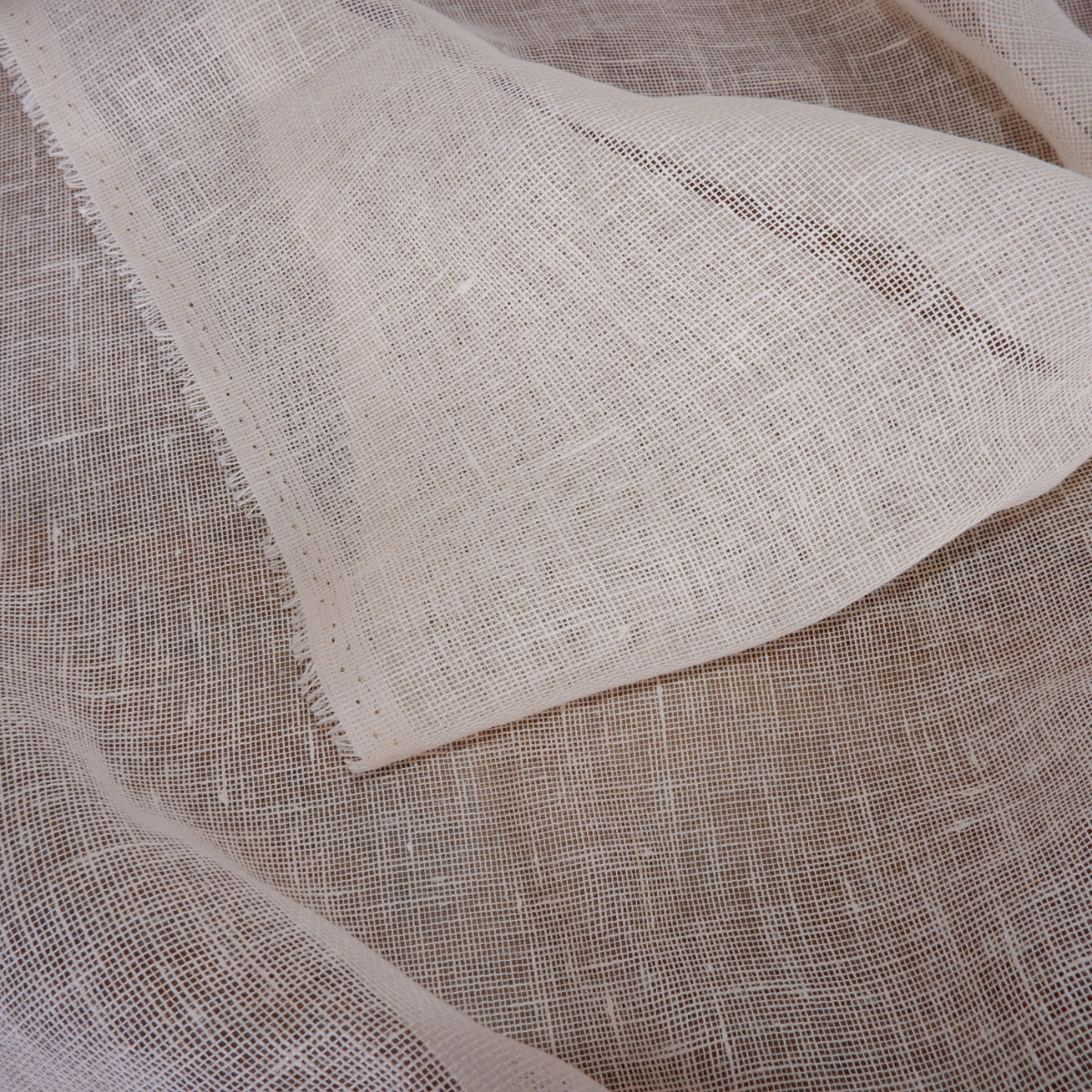 Medium sheer gauze linen - Vanilla - linen fabric - Regular - T033R