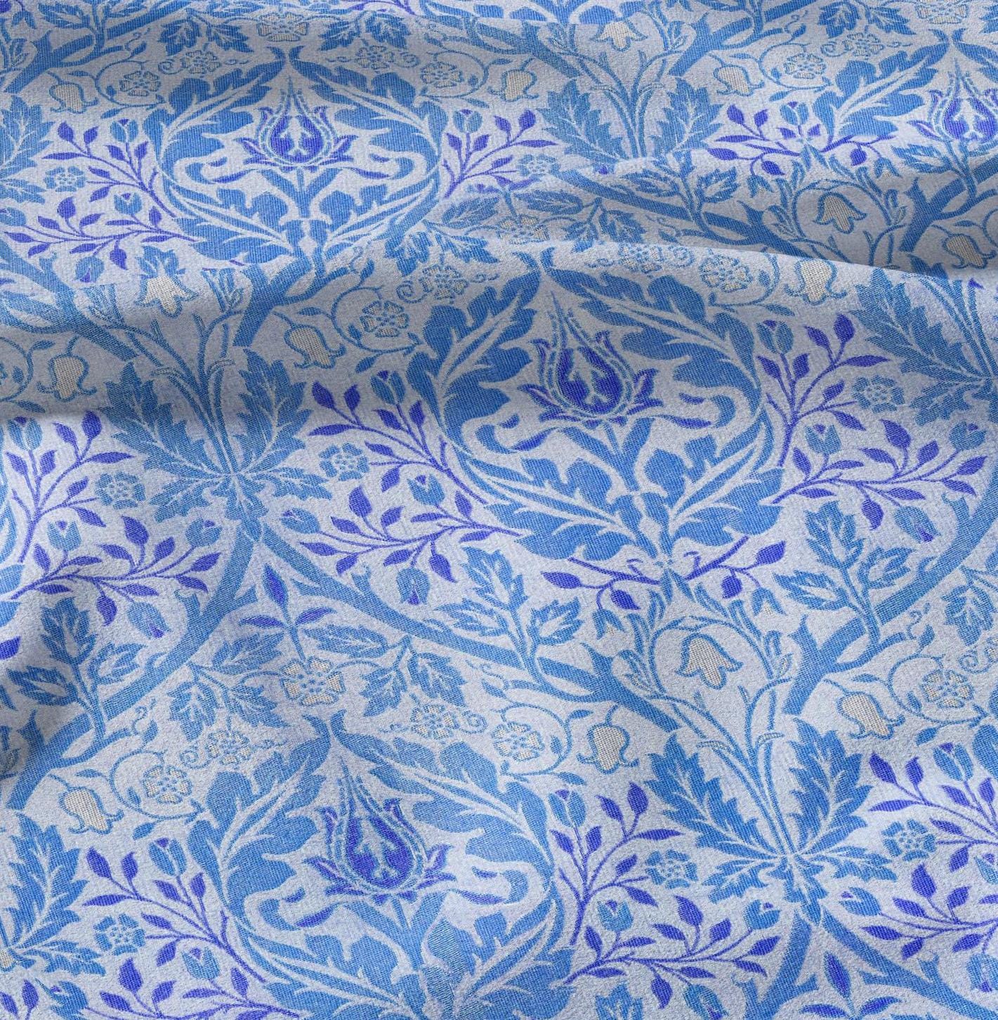 William Morris Blue Bell print 100% LINEN fabric - 2114